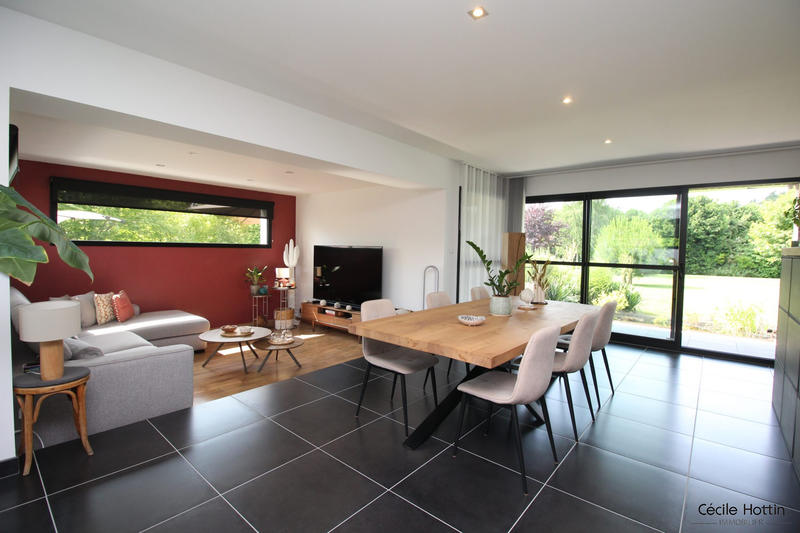 Maison - 173 m² - 7 pièces