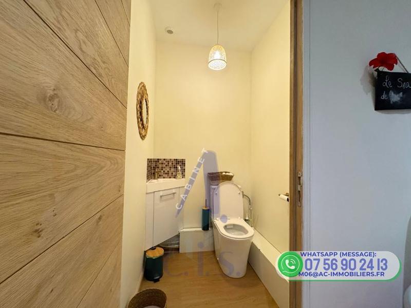 Local commercial - 67 m² - 2 pièces