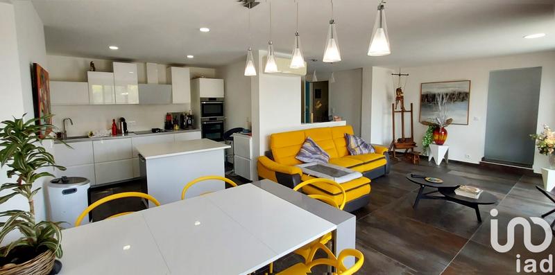 Maison - 330 m² - 11 pièces