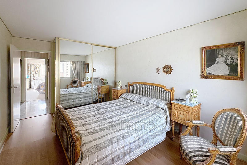 Appartement - 81 m² - 3 pièces