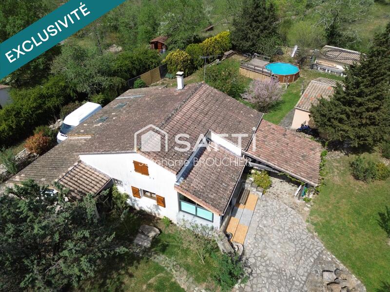 Maison - 135 m² - 7 pièces