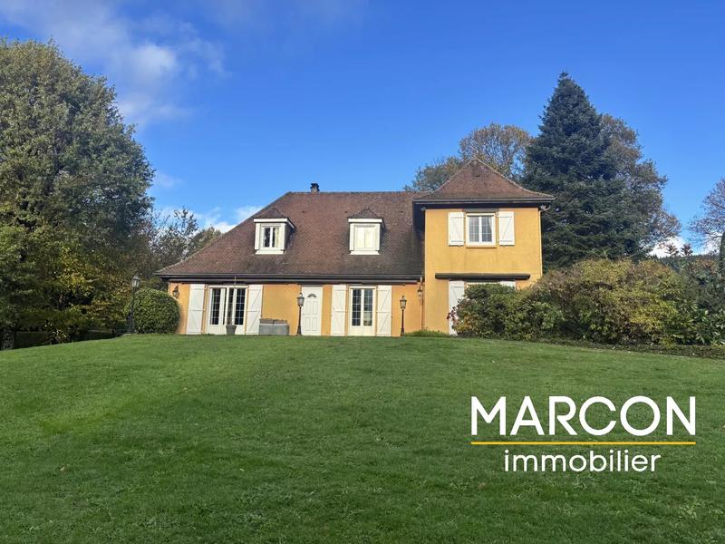 Propriété - 174 m² - 11 pièces