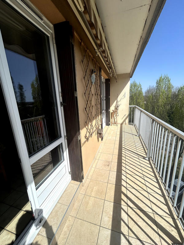 Appartement - 81 m² - 3 pièces