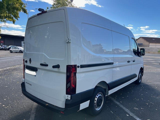 Renault Master IV Fourgon Surélevé 3,3t L2h2 150 Blue dCi Advance