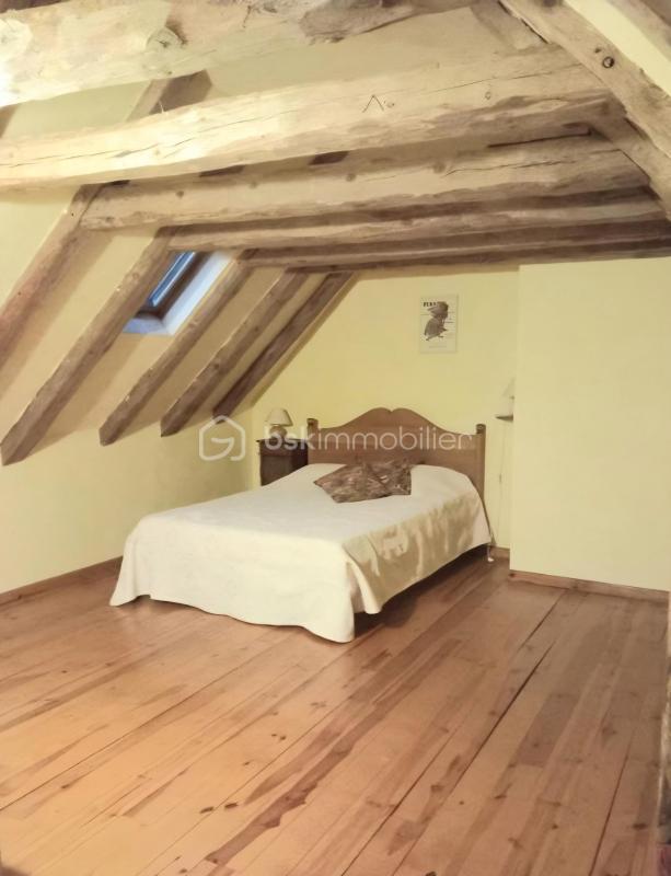 Maison - 238 m² - 12 pièces