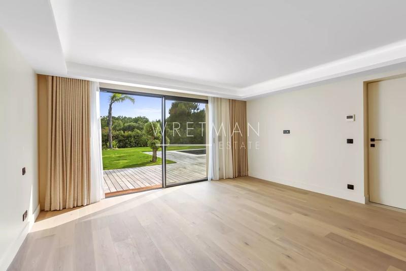 Maison jumelée - 280 m² - 5 pièces