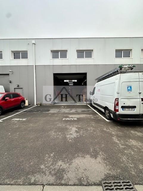 Entrepôt - 457 m²