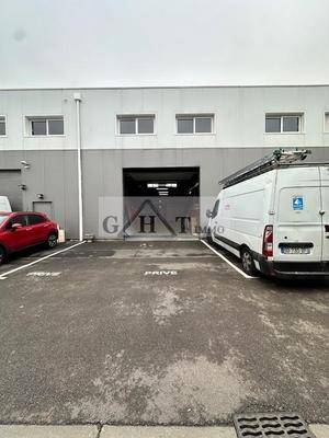 Entrepôt - 457 m²