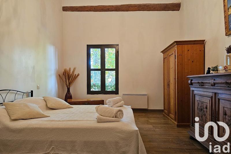 Maison - 210 m² - 7 pièces