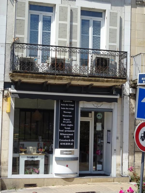 Local commercial - 4 pièces