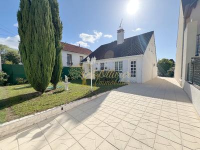 Pavillon - 130 m² - 6 pièces