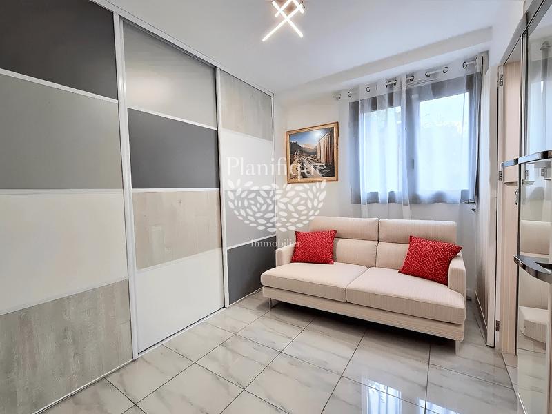 Appartement - 96 m² - 4 pièces