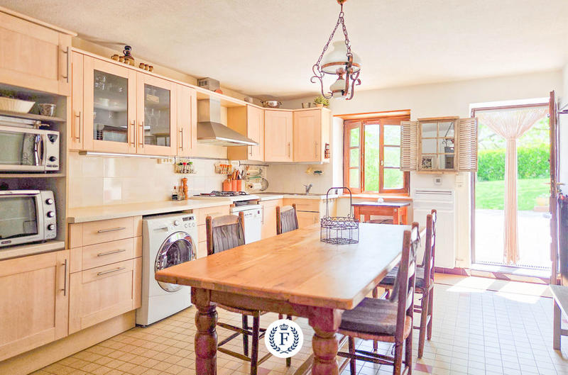 Maison de village - 163 m² - 7 pièces