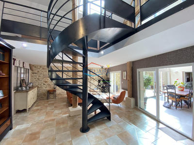 Maison ancienne - 274 m² - 8 pièces