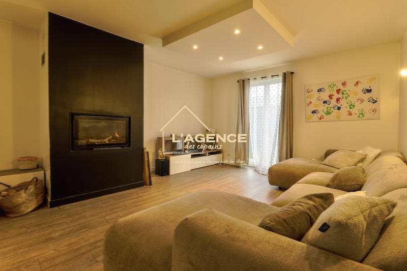 Maison - 150 m² - 9 pièces