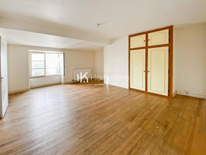 Maison - 200 m² - 6 pièces