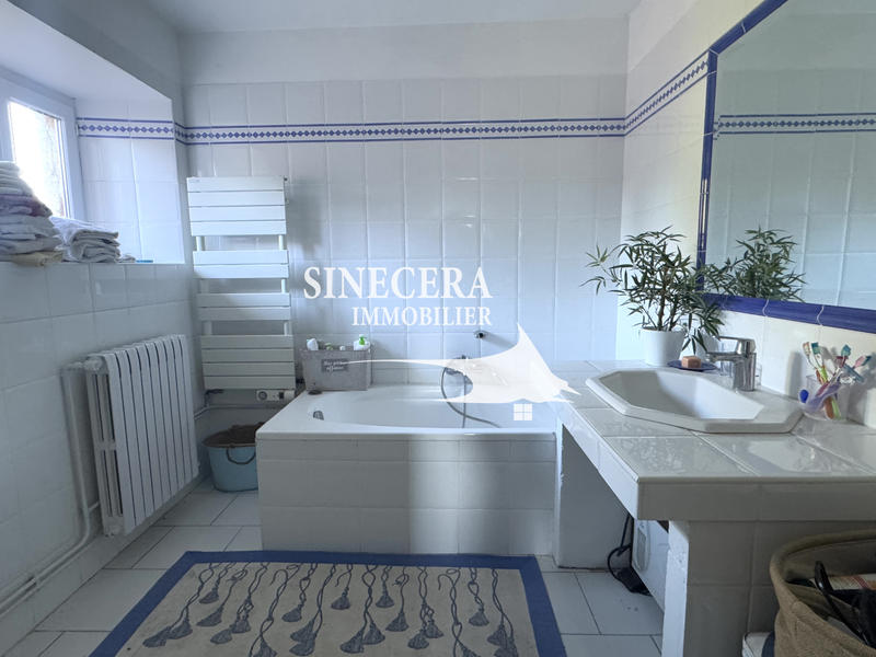 Maison - 207 m² - 6 pièces