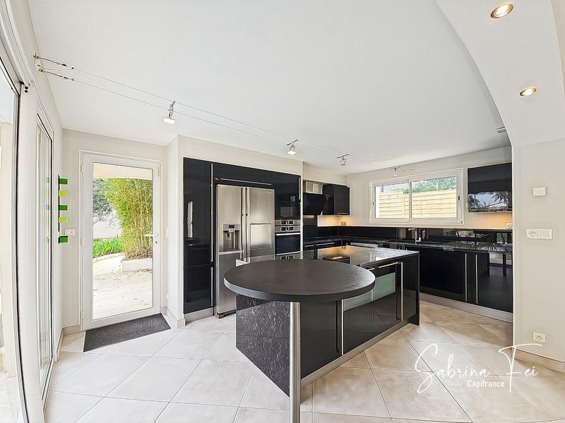 Maison - 165 m² - 6 pièces