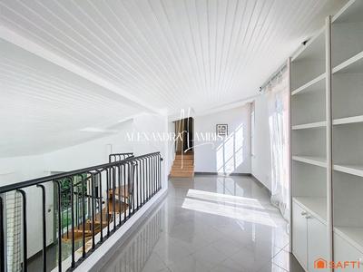 Maison - 209 m² - 6 pièces