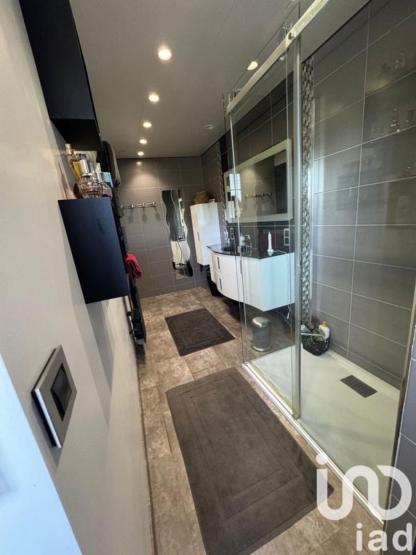 Maison - 200 m² - 7 pièces