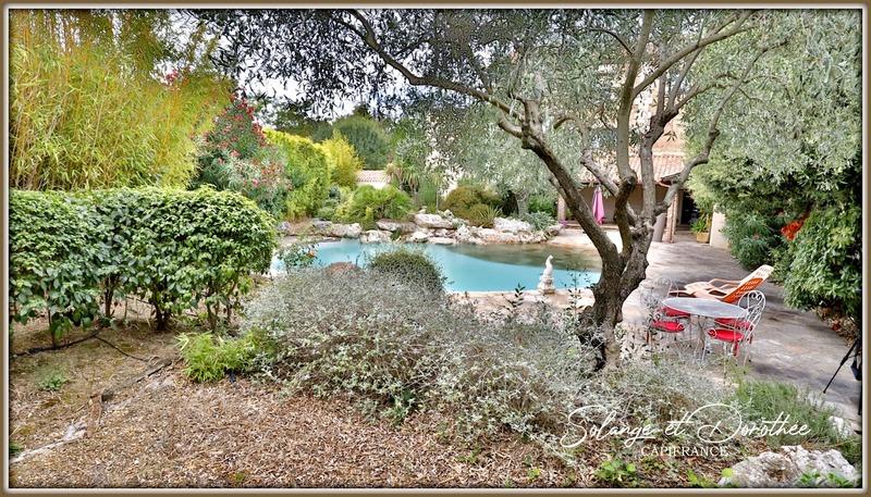 Maison - 325 m² - 8 pièces