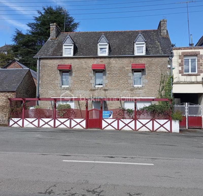 Maison - 269 m² - 15 pièces