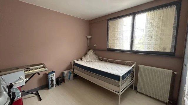 Appartement - 100 m² - 6 pièces