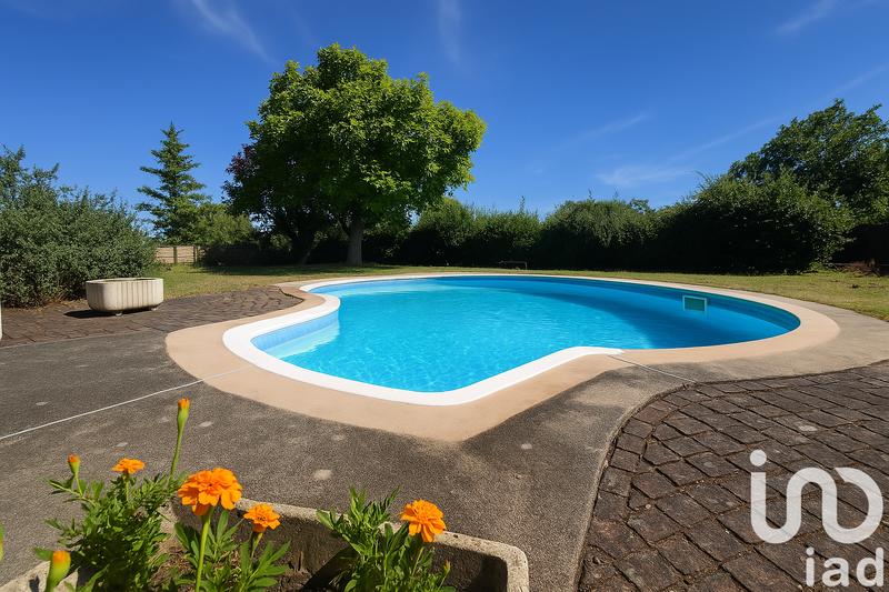 Maison - 180 m² - 8 pièces