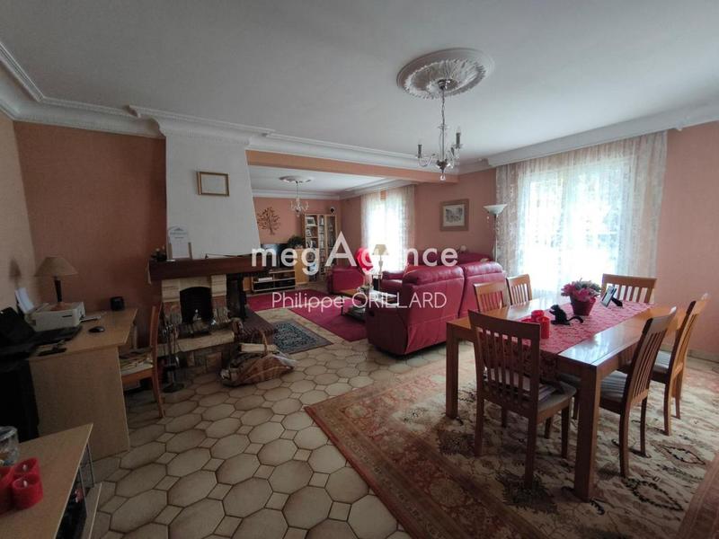 Maison ancienne - 234 m² - 8 pièces