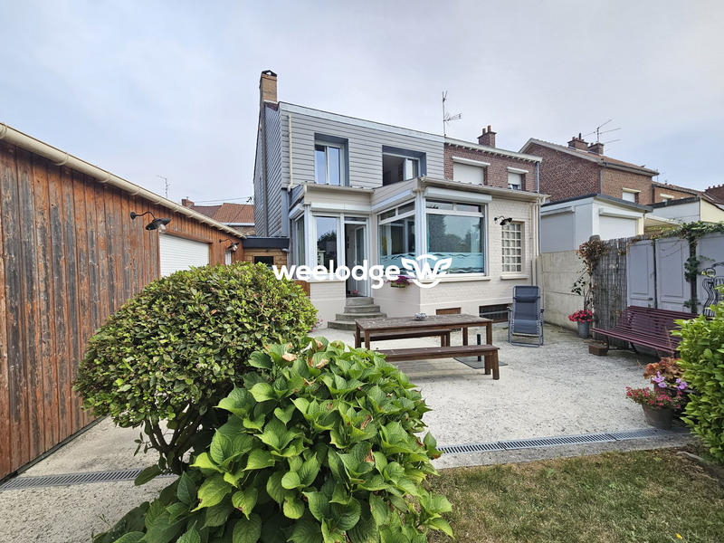 Maison - 96 m² - 5 pièces