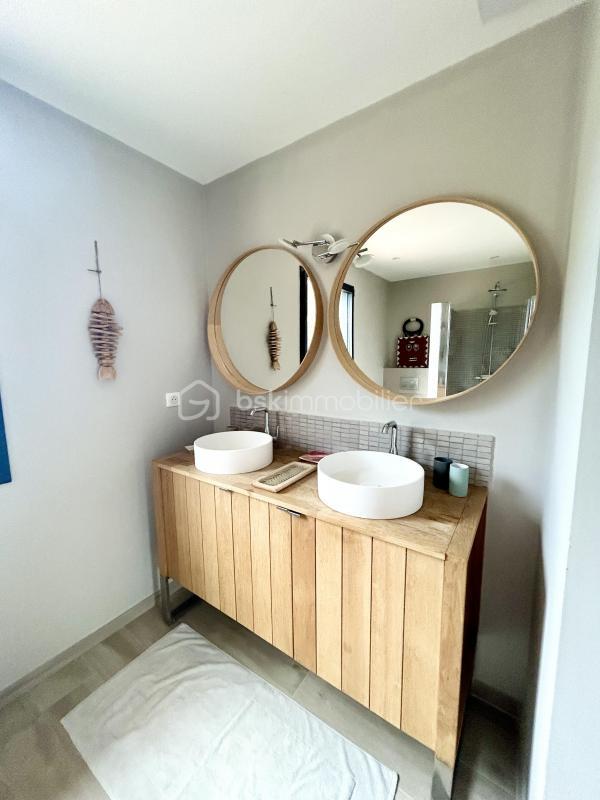 Villa - 200 m² - 6 pièces