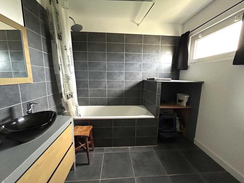 Maison - 234 m² - 7 pièces