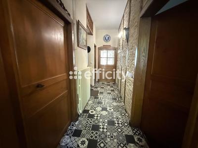 Maison - 205 m² - 6 pièces