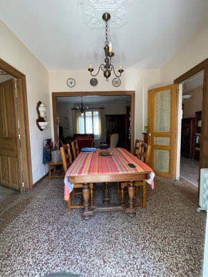 Maison - 180 m² - 8 pièces