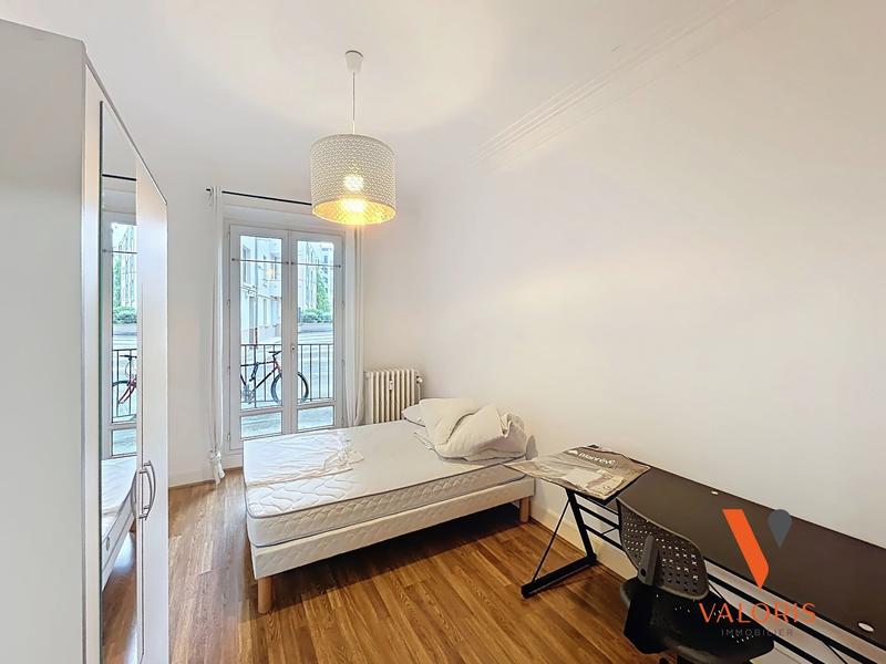 Appartement - 99 m² - 5 pièces