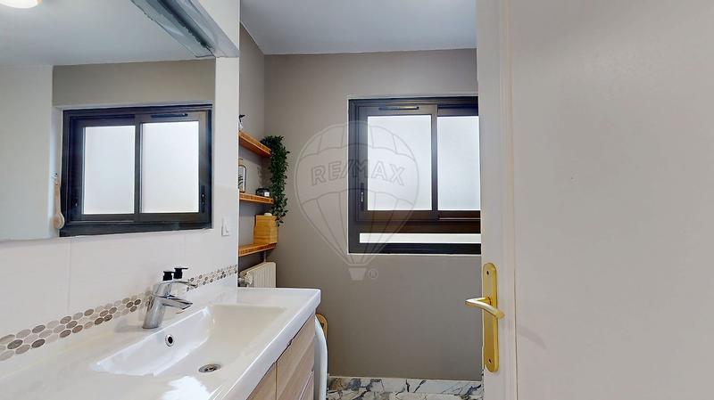 Appartement - 82 m² - 4 pièces