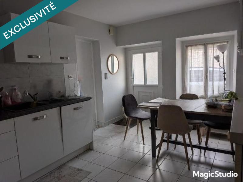Maison - 140 m² - 8 pièces