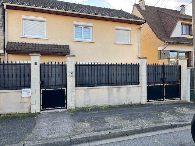 Maison - 87 m² - 5 pièces