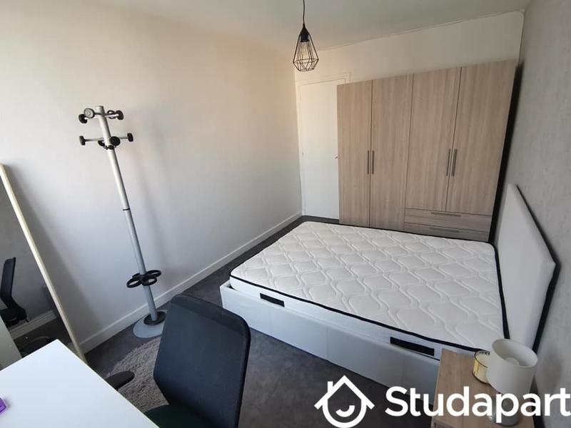 Chambre - 10 m² - 1 pièce