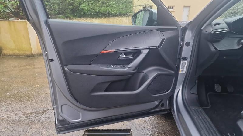 Peugeot 2008 1.5 BlueHDi 110 Active Business