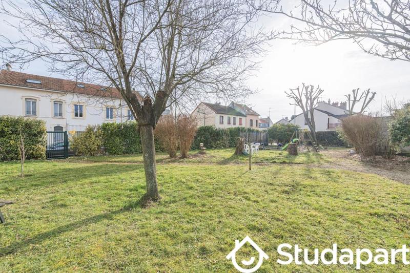 Chambre - 12 m² - 1 pièce