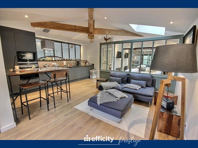 Propriété - 986 m² - 15 pièces