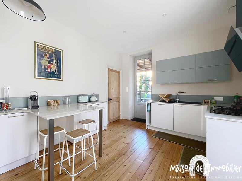 Maison - 187 m² - 7 pièces