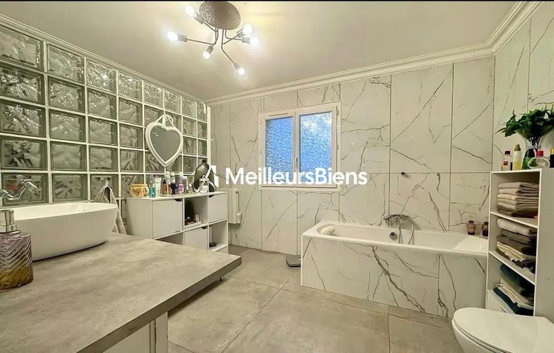 Maison - 128 m² - 4 pièces