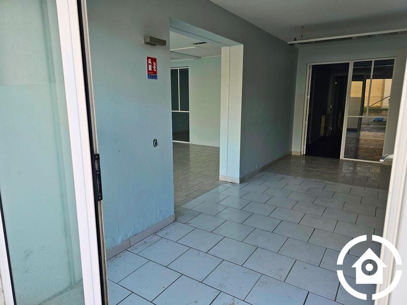 Local d'activités - 120 m²