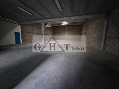 Entrepôt - 606 m²