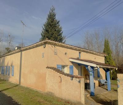 Maison - 149 m² - 8 pièces