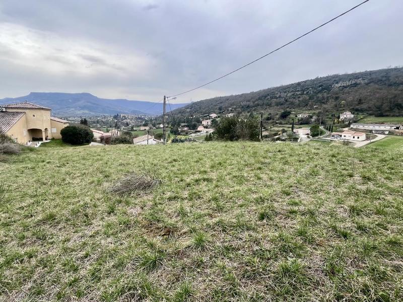 Terrain constructible - 1 000 m²