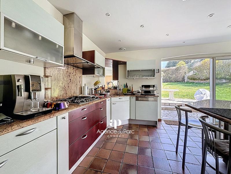 Maison traditionnelle - 167 m² - 5 pièces