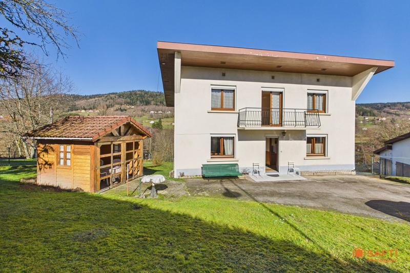 Maison - 102 m² - 5 pièces